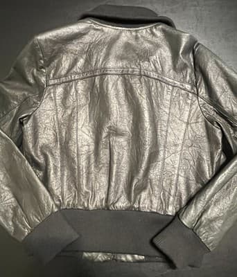 Levi's Women's Faux Leather Moto Bomber Jacket Metallic Gray Ribbed Zip Size L - Thumbnail 2