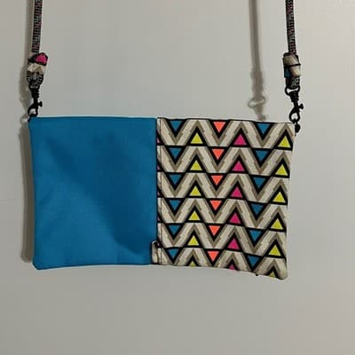 KAVU Keeper Crossbody Bag Blue Geometric Chevron Canvas Rope Strap Organizer - Thumbnail 3