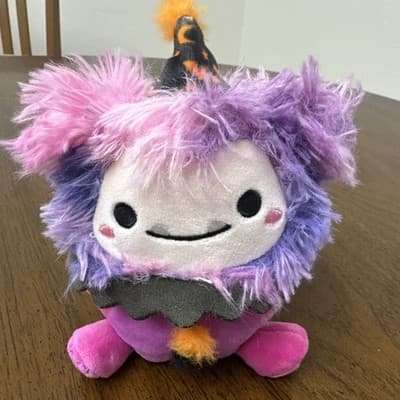 Squishmallows 5 Inch Woxie Bigfoot Clown Plush NWT Smoke Free Never Played With
