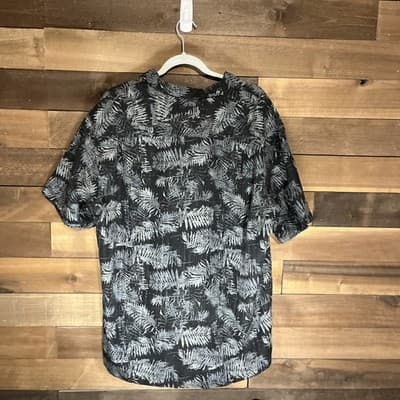 Van Heusen Men’s Hawaiian Button Up Shirt Black Gray Floral Size XL - Thumbnail 2