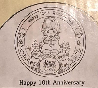 NEW Precious Moments Happy 10th Anniversary Porcelain Medallion 1999 Enesco - Thumbnail 2