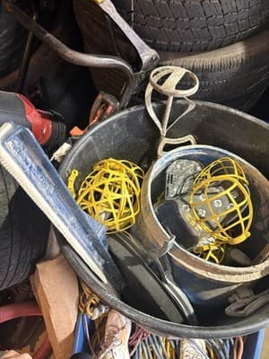Variety Of concrete tools used and new - Thumbnail 4