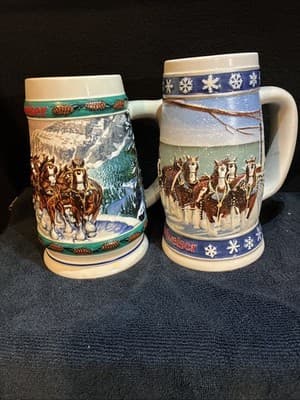 Budweiser Collection 1995 And 1993 Christmas Mug collection - Thumbnail 2