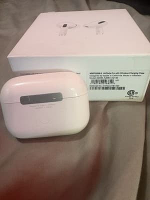 Original Apple AirPods Pro A2190 A2083 A2084 in good working condition - Thumbnail 2