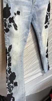 C&V (Chelsea & Violet) Skinny Floral Embroidered Print Size 26 - Thumbnail 3