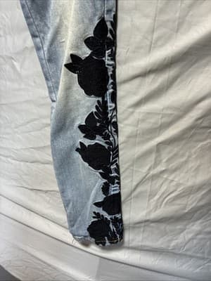 C&V (Chelsea & Violet) Skinny Floral Embroidered Print Size 26 - Thumbnail 5