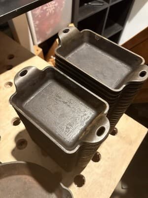 Lodge Cast Iron Skillet And Pans - Thumbnail 3
