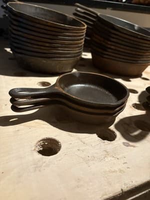 Lodge Cast Iron Skillet And Pans - Thumbnail 13
