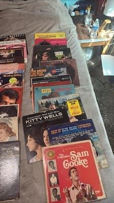 country music vinyl records - Thumbnail 2