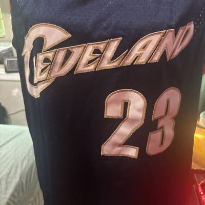 Cleveland Cavalier Lebron James #23 Adidas Stitched Jersey Size XL Length +2 - Thumbnail 2