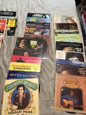 country music vinyl records - Thumbnail 3