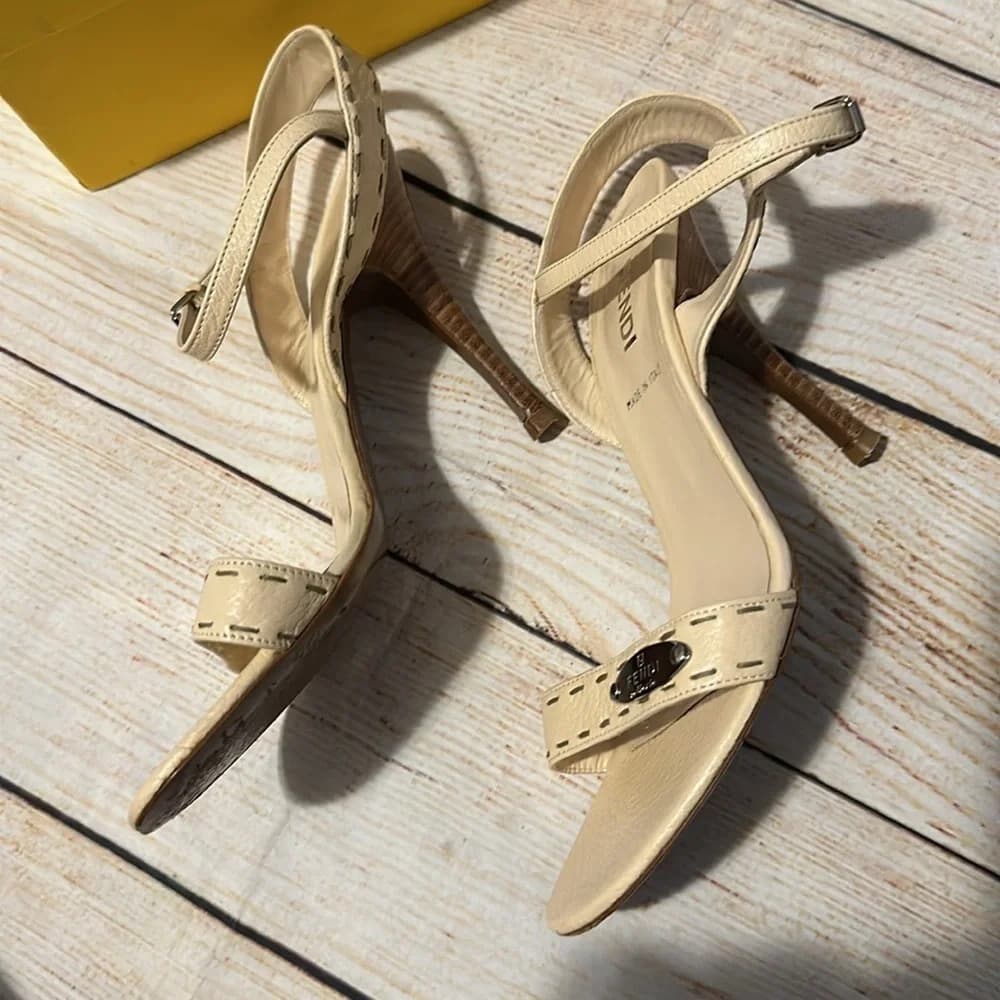 Fendi Leather logo strappy nude Beige party work heels Size 6 - Thumbnail 3