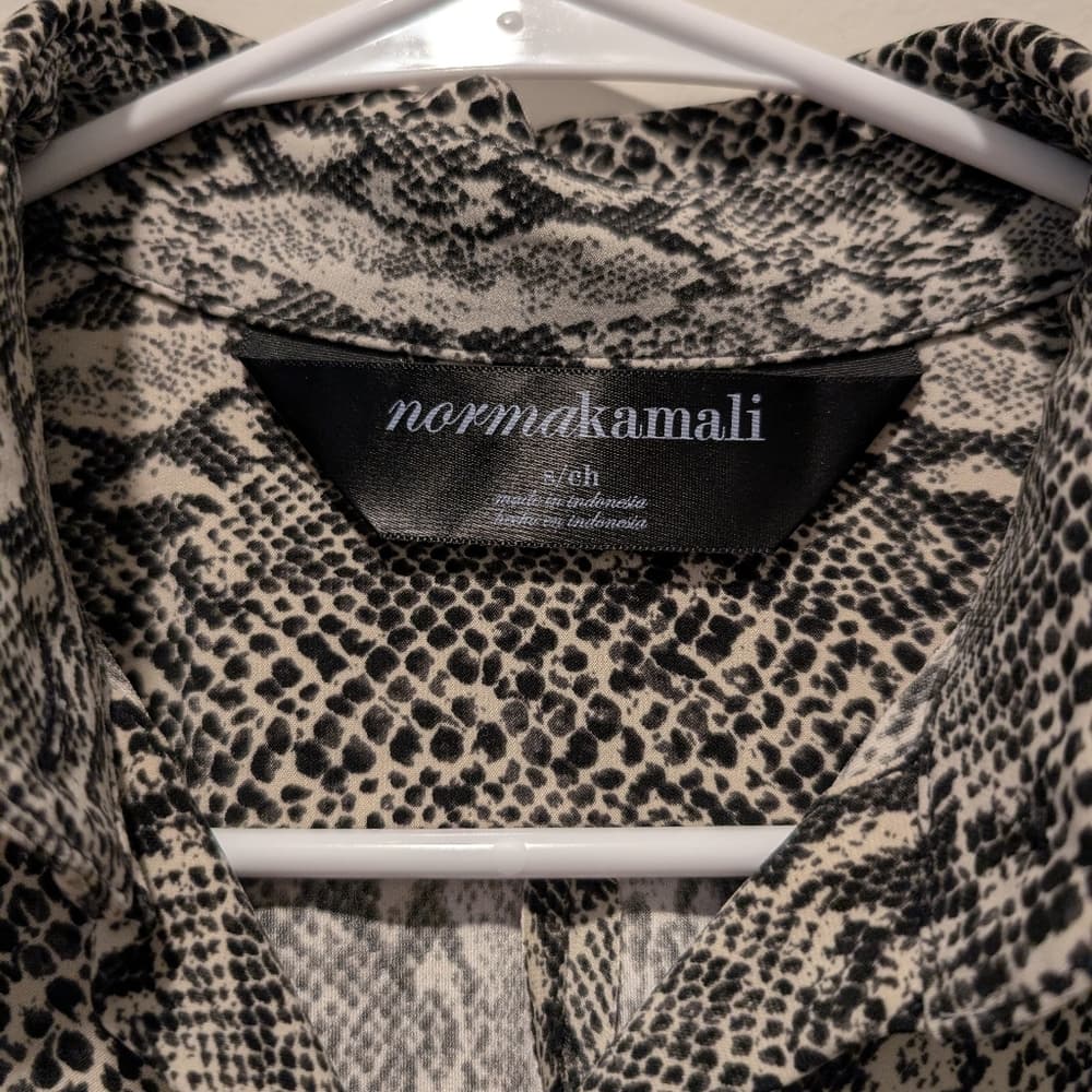 Norma Kamali Long-Sleeve Snake Print Shirt Dress in Beige and Black - Thumbnail 2