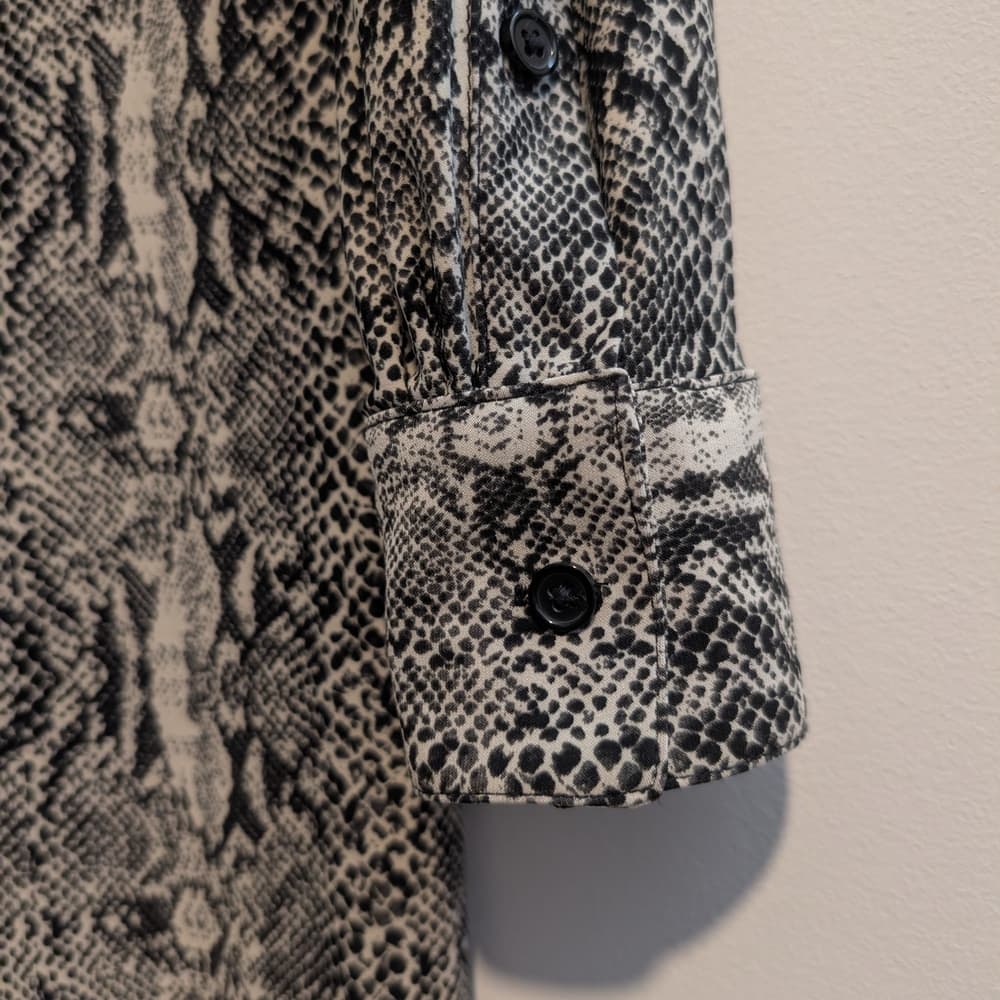 Norma Kamali Long-Sleeve Snake Print Shirt Dress in Beige and Black - Thumbnail 6