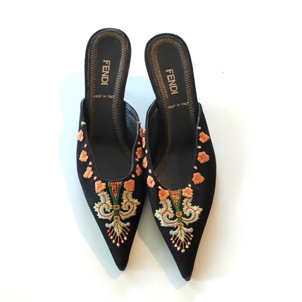 Fendi Vintage Embroidered black satin Boho kitten Heels size 6 - Thumbnail 4