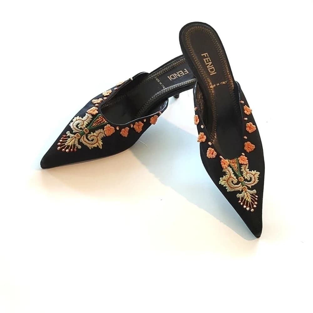 Fendi Vintage Embroidered black satin Boho kitten Heels size 6 - Thumbnail 12