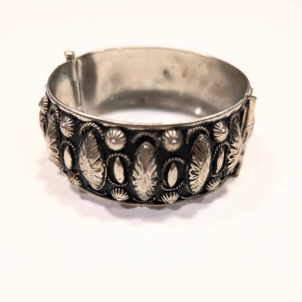 Vintage Italy Alpacca Silver Engraved Boho Leaf Festival Bangle Bracelet Rare - Thumbnail 6