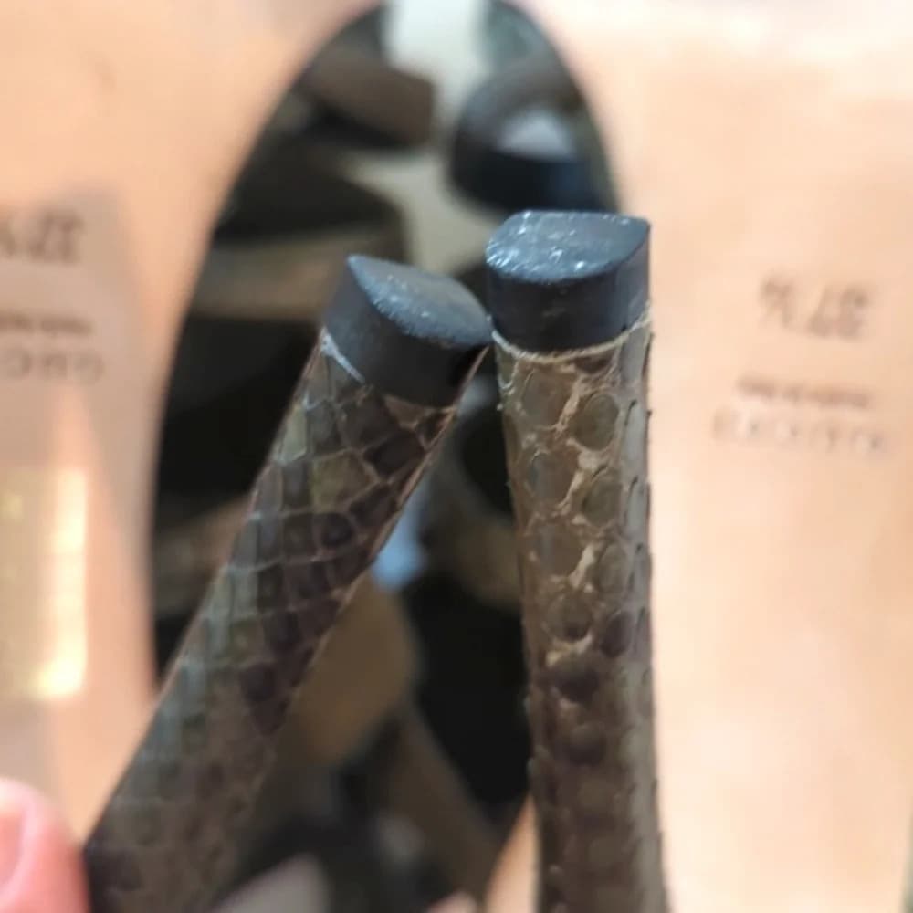 Gucci snakeskin leather suede heels size 7.5 - Thumbnail 10