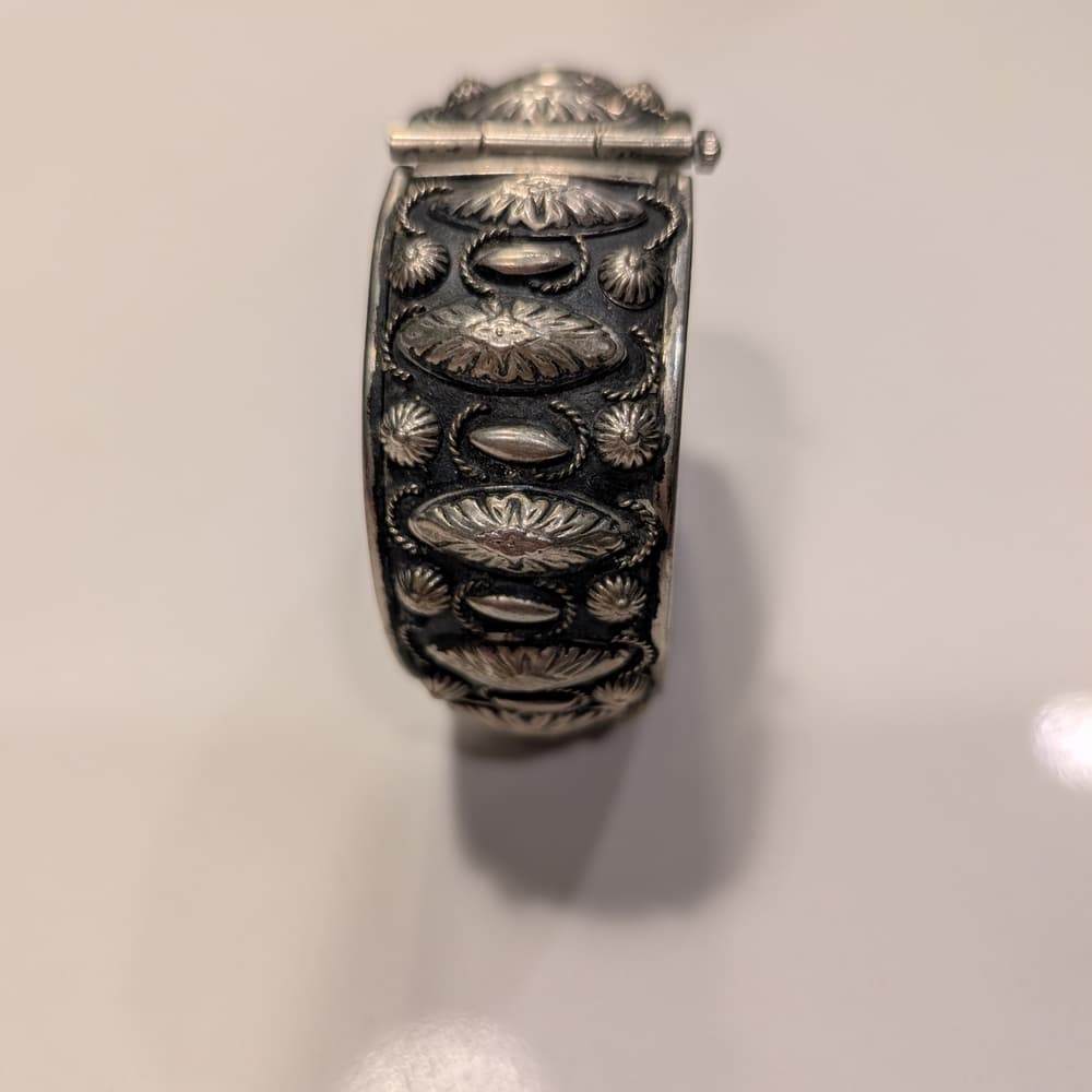 Vintage Italy Alpacca Silver Engraved Boho Leaf Festival Bangle Bracelet Rare - Thumbnail 2