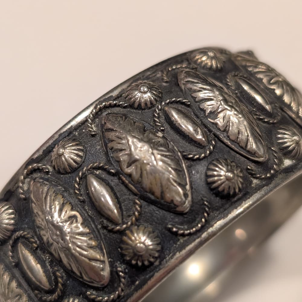 Vintage Italy Alpacca Silver Engraved Boho Leaf Festival Bangle Bracelet Rare - Thumbnail 5