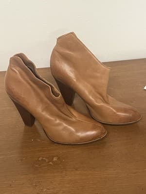 Donald J. Pliner Vachetta Ivy-35 Ankle Boots Tan Leather Block Heel Sz 8.5 - Thumbnail 3