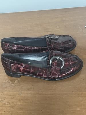 Stuart Weitzman Shoes Loafers Flats Burgundy Croc Patent Leather Buckle Size 9 - Thumbnail 3