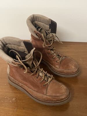 Cole Haan Women’s Waterproof Lock ridge Lace up Leather Hiking Boots Size 6.5 - Thumbnail 2