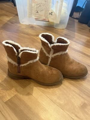 UGG Girl's Coletta Boots Chestnut Brown Suede & Fur, Kid's Size 10 - Thumbnail 3