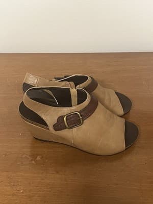 Boutique by Corkys Music Open Toe Comfort Brown Wedge Strap Buckle sz 10 - Thumbnail 2