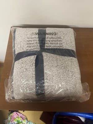 Milwaukee Brewers 50" x 60" Frosty Fleece Team Blanket NEW! - Thumbnail 2