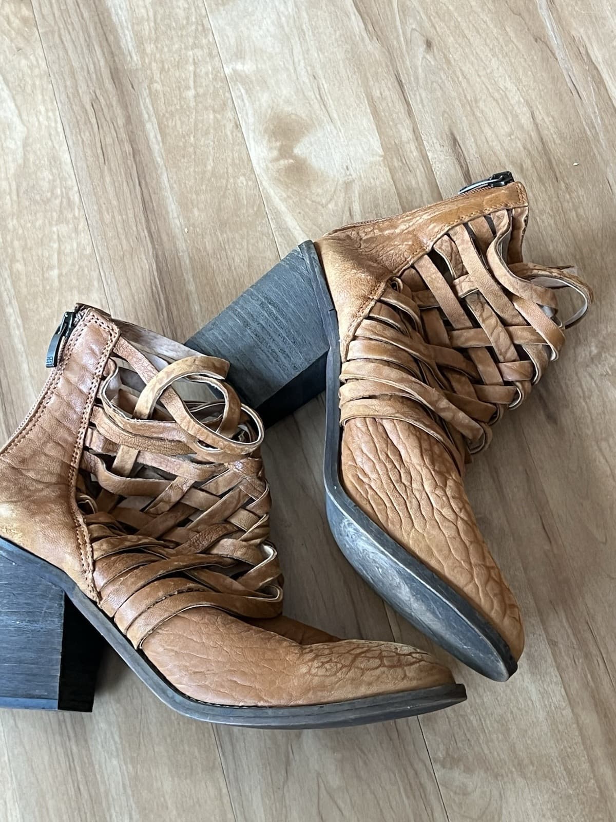 Free People Carrera Bootie Vintage Tan Leather size 40