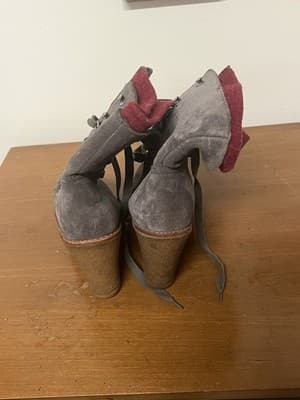 UGG Australia Boots Women sz 8 gray/burgundy zip Lace Up Combat Heel Ladies - Thumbnail 6