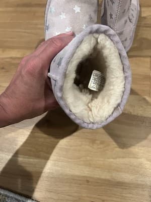 Girls Ugg Boots Shoes Uggs Kids Classic Short II Stars Lilac Size 2 US - Thumbnail 4