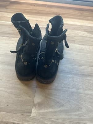 Women's 8M UGG Black Fabrizia Suede 1003235 Leather Moto Boots Harness Studded - Thumbnail 6