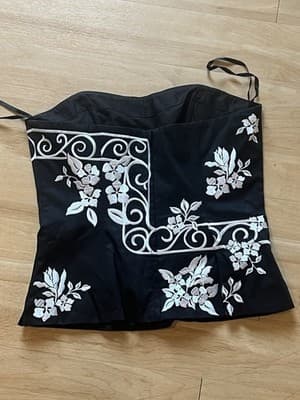 White House Black Market Bustier Corset Top Black Embroidery Sz 6 BOLO Fairy - Thumbnail 2