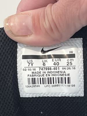 Nike Team Hustle DT Basketball Shoe - Blue / Black Youth Size 7 - Thumbnail 5