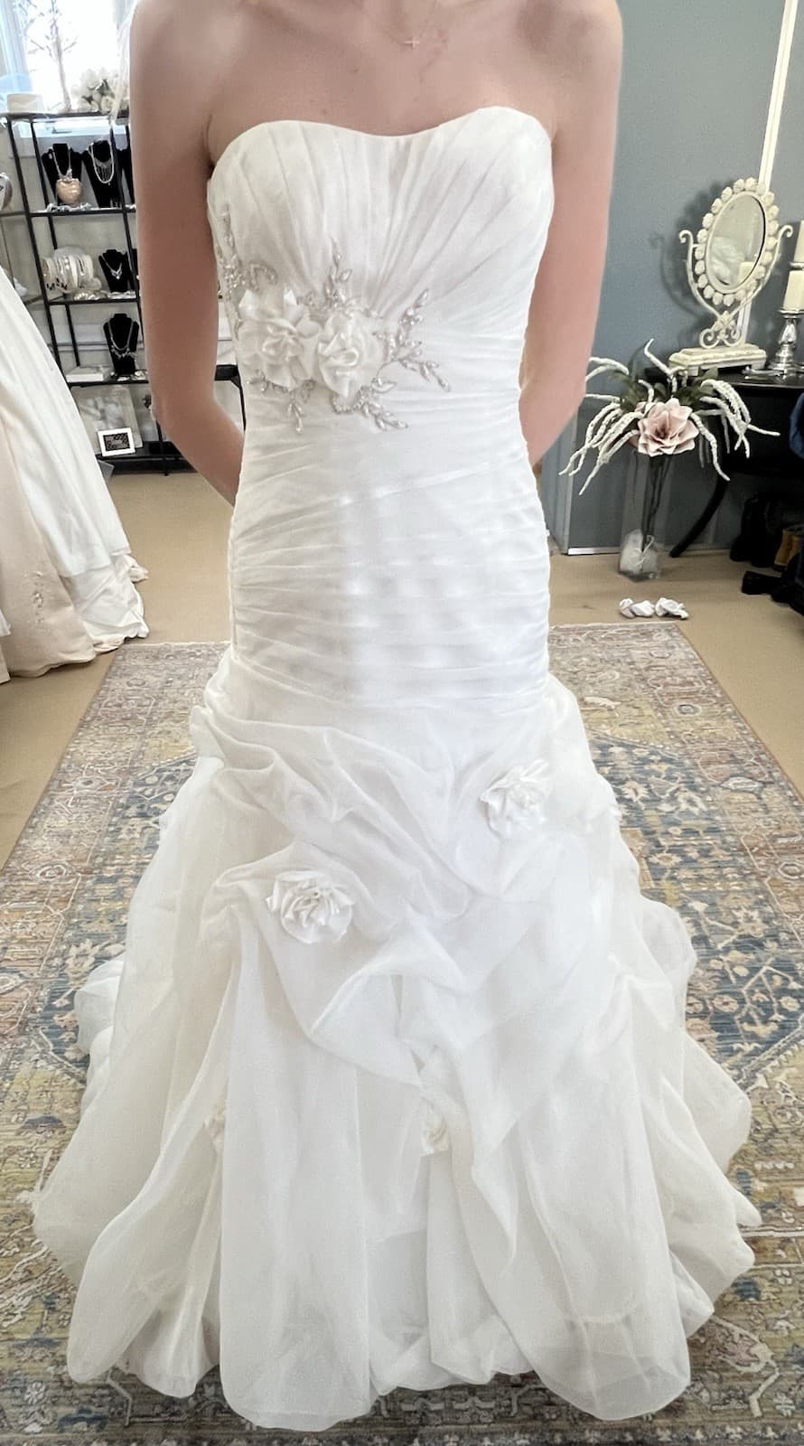 Stunning Ella Rosa Wedding Dress NWT Size 6 Ball Gown Skirt