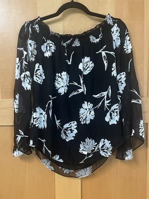 NWOT WHBM White House Black Market top ruched off shoulder blouse Small - Thumbnail 3