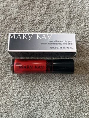 New In Box Mary Kay Nourishine Plus Lip Gloss Rock N Red #047953 Full Size
