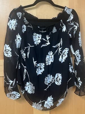 NWOT WHBM White House Black Market top ruched off shoulder blouse Small