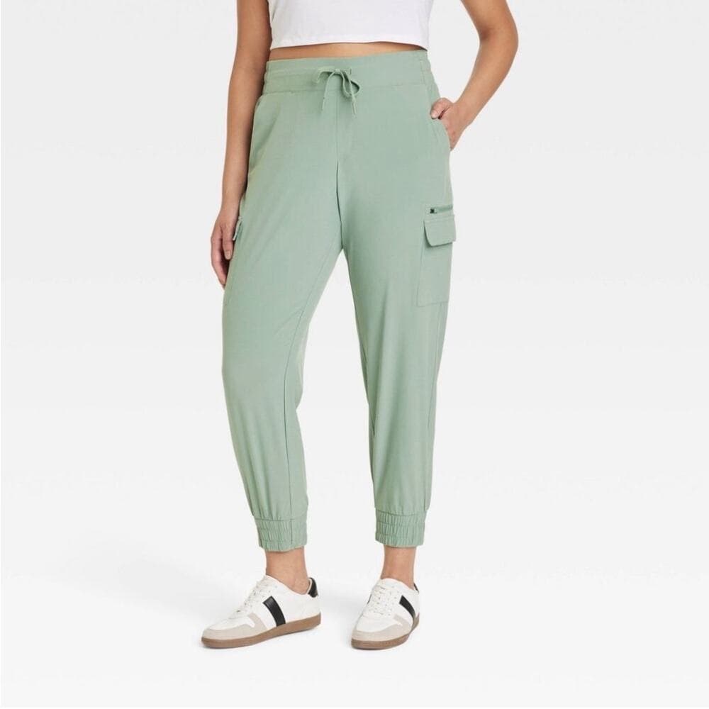 Women's Active Light Mid-Rise Cargo Joggers - All In Motion - Thumbnail 9