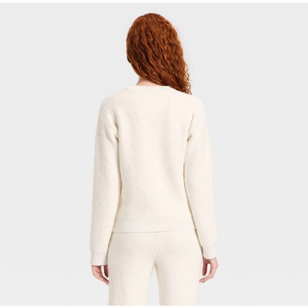 Universal thread Long Sleeve Cozy Alpine Hotel Crewneck Pullover Sweater White