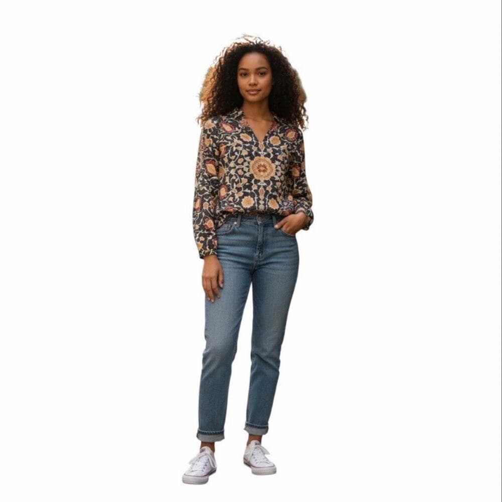 Long Sleeve Women’s V Neck Navy Shirt With Flowers Print On It Size Medium
