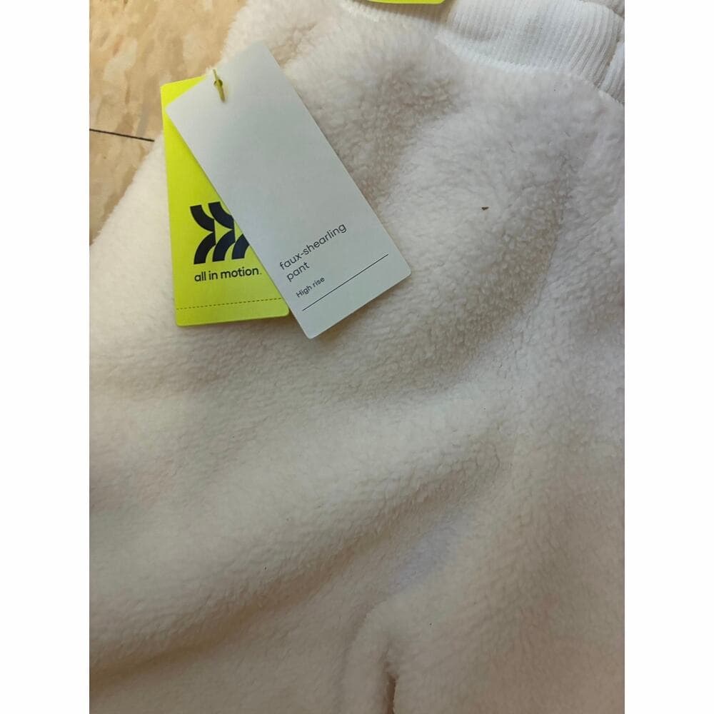 All in Motion Ivory Cream Faux Shearling Girls Jogger Pants 8 M - Thumbnail 4