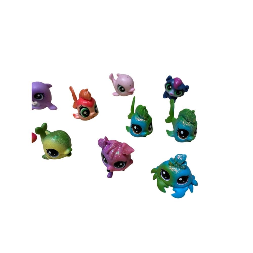 12 Pcs collection of Hasbro Littlest Pet Shop (LPS) mini figures. - Thumbnail 6