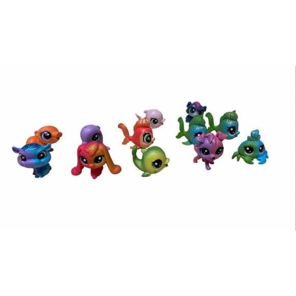 12 Pcs collection of Hasbro Littlest Pet Shop (LPS) mini figures. - Thumbnail 9