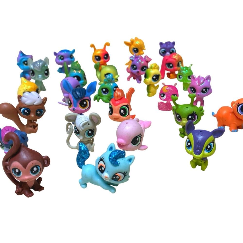 29 pcs collection of Hasbro Littlest Pet Shop (LPS) mini figures. - Thumbnail 5