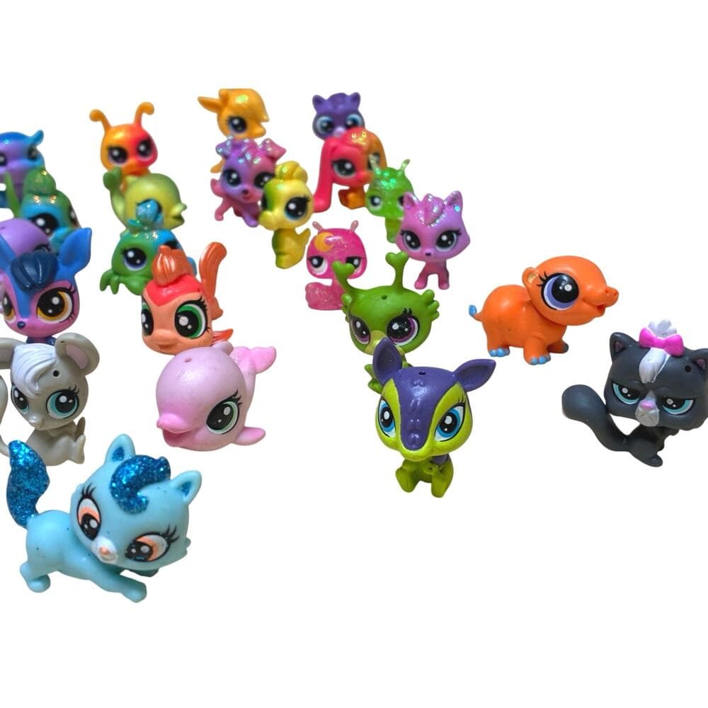 29 pcs collection of Hasbro Littlest Pet Shop (LPS) mini figures. - Thumbnail 4