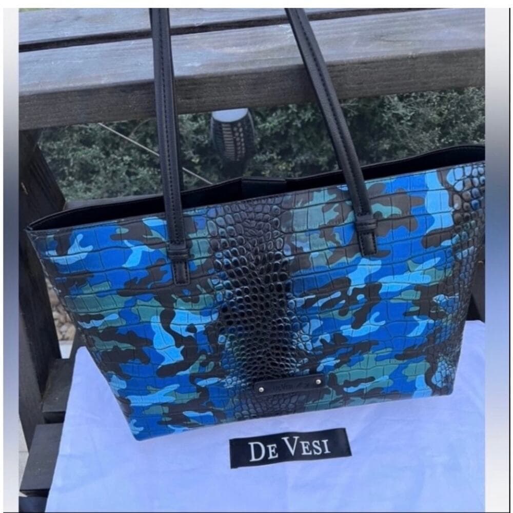 De Vesi L'Amour Crocodile Embossed Blue Camouflage Tote Bag 16”W X 11”L - Thumbnail 3