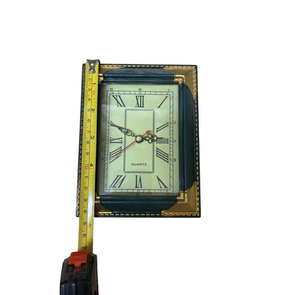 vintage decorative shadow box style tabletop clock. Quartz